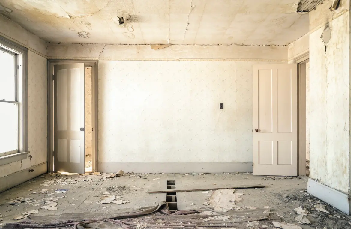 Waste disposal crew managing a cleanout project in Ozark